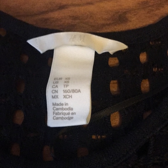 XS H&M Black Top - Picture 2 of 3